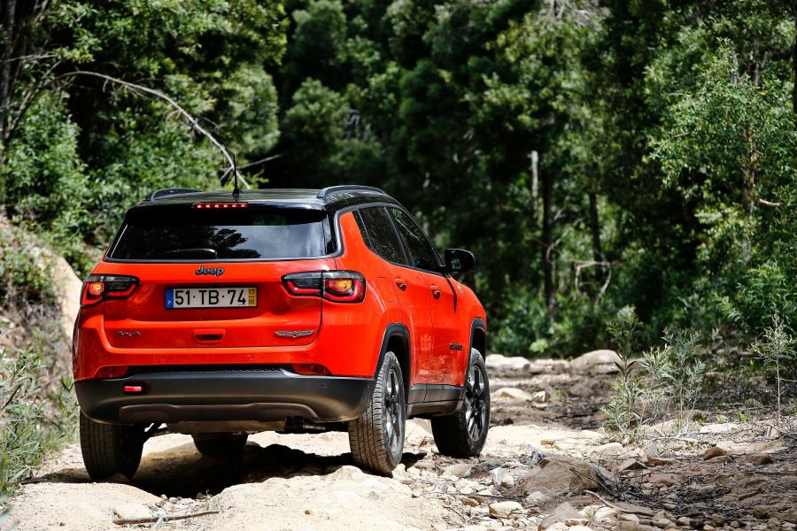  Jeep Compass Trailhawk 2017 года  (WW) (фото 18 из 36)